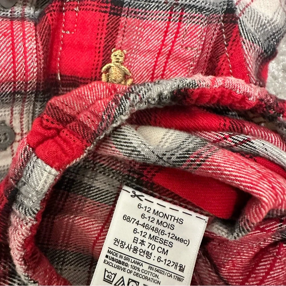 Baby GAP Red and White Flannel Plaid Kids 100% Organic Cotton Bodysuit 6-12 mo